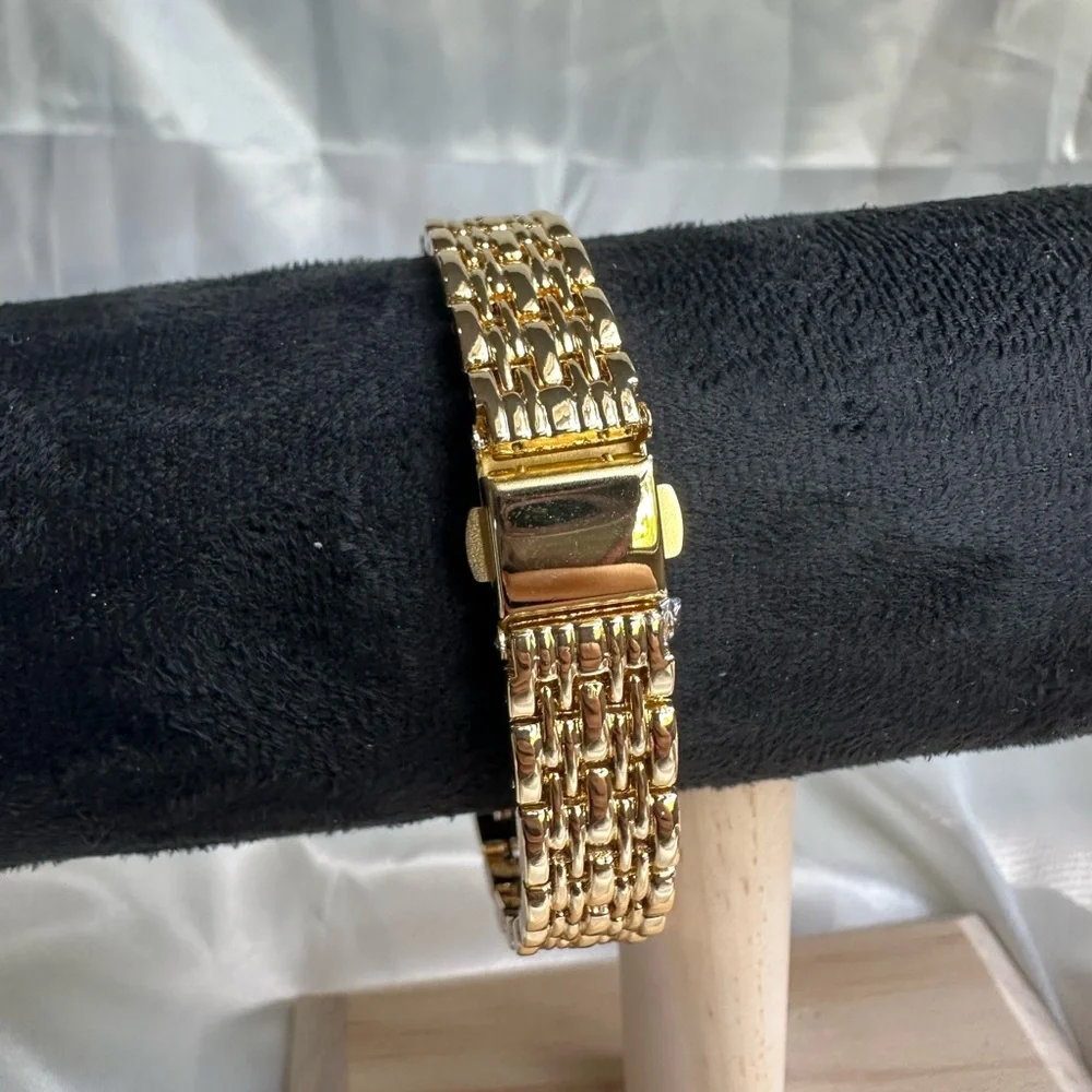Panthere Square steel Gold and Green Women's Watch - Picture 6 of 10